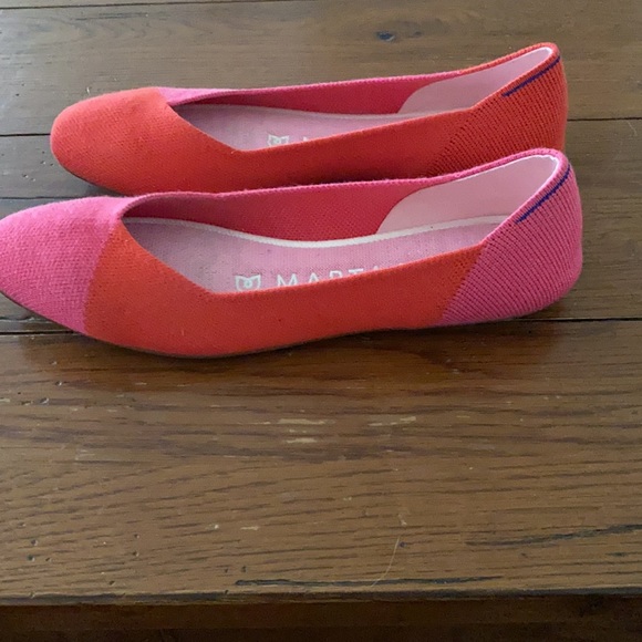 Rothy’s Marta Ferri flame azaleas size 8; GUC bc they’re shoes that were worn. - Picture 2 of 4